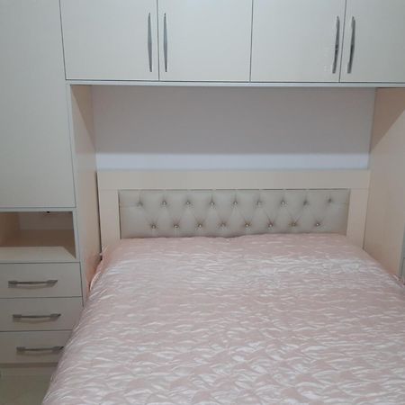 Emily House Apartman Fier Kültér fotó