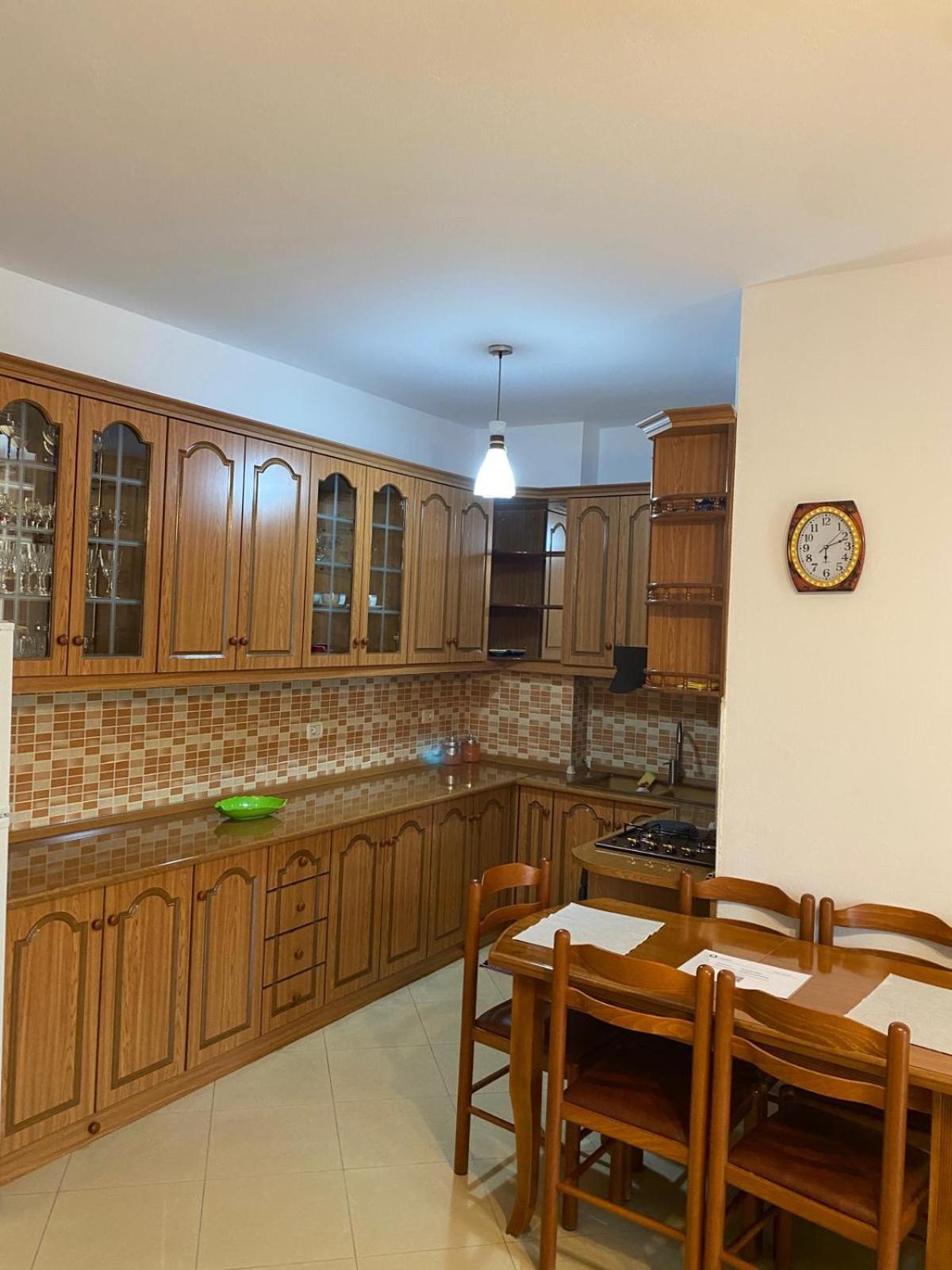 Emily House Apartman Fier Kültér fotó